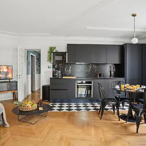 Magnifique Au Coeur Du Xviiieme Appartement Paris